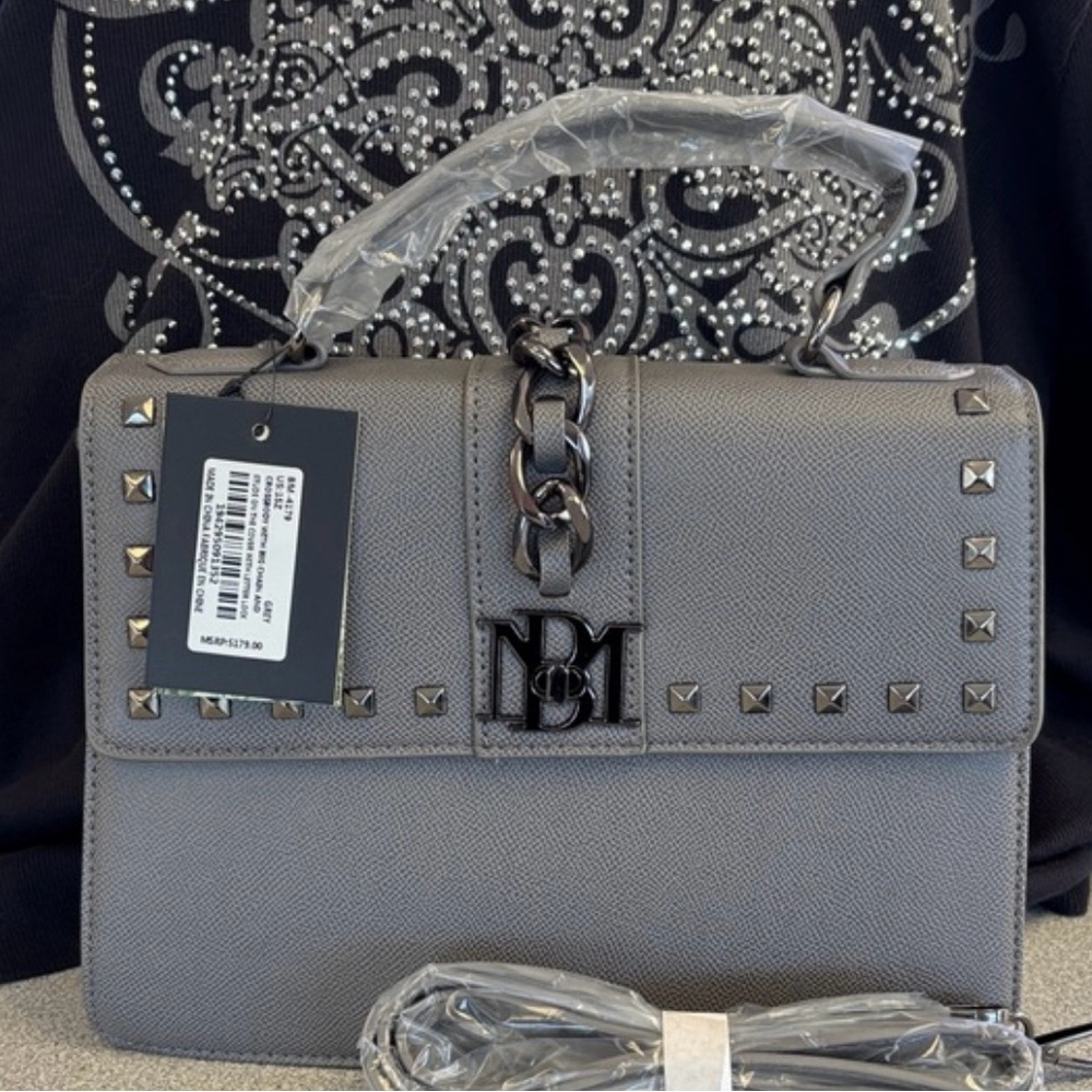 Badgley Mischka Elegant Grey Gun Metal Handbag! Unbelievably Stunning Details!